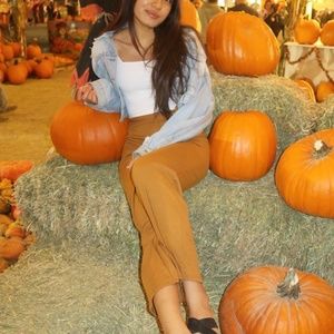 * SOLD ON MARKETPLACE* Cute Fall Pants!